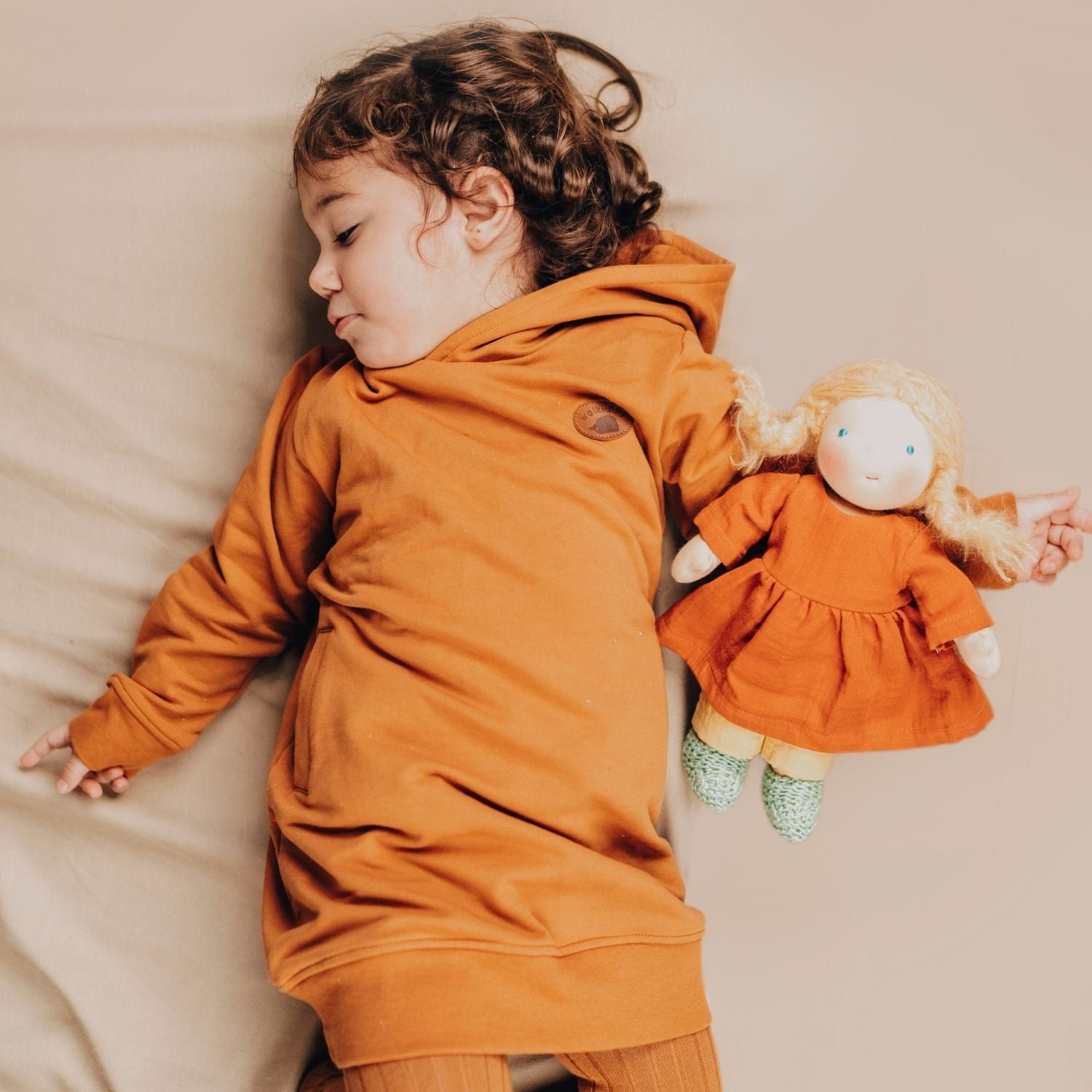 Lili Waldorf art puppe stoffpuppe montessori